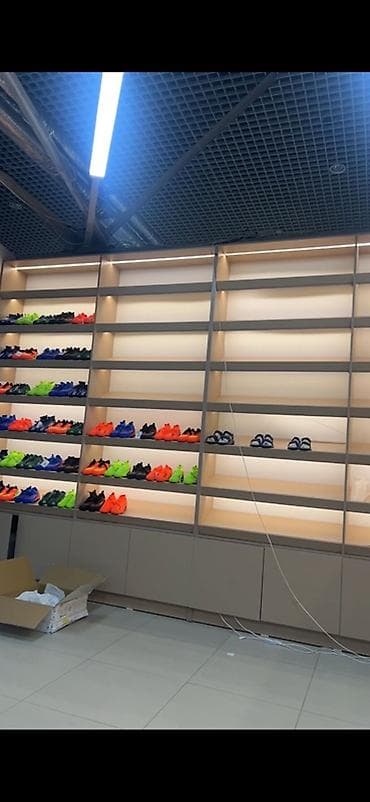 Торговые стеллажи с подсветкой для магазина обуви/одежды/аксессуаров — 3