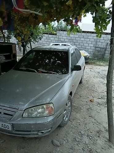 black edition: Hyundai Elantra: 2004 г., Бензин, Седан — 3