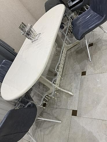 Кухонный стол и стул, Б/у, Самовывоз, цвет - Бежевый