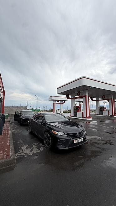 Toyota Camry: 2018 г., 2.5 л, Автомат, Бензин, Седан — 2