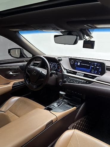 ls 400: Lexus ES: 2019 г., 2.5 л, Гибрид, Седан — 8