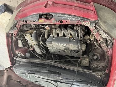 suzuki gn: Toyota Ist: 2002 г., 1.5 л, Автомат, Бензин, Хэтчбэк — 3