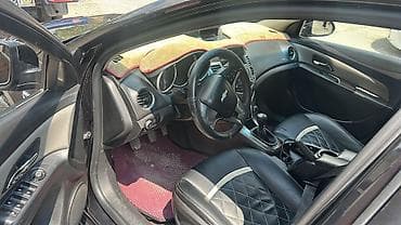 Транспорт: Chevrolet Cruze: 2011 г., 1.6 л, Кол менен иштөөчү, Бензин, Седан — 5