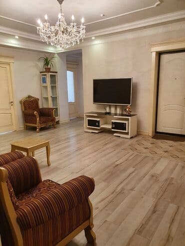 долгосрочная аренда квартира бишкек филармония: 4 комнаты, Риэлтор, Без подселения, С мебелью полностью — 2
