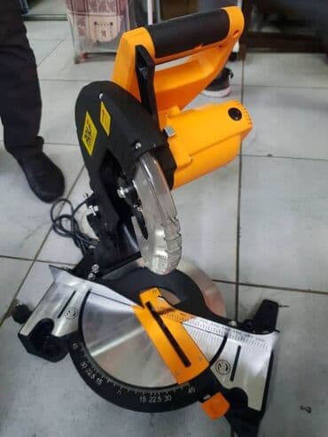 угловая дисковая пилорама: Сдаю в аренду углорез Торцовка по дереву на прокат Ижарага — 1