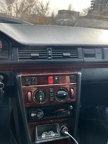 bmw m5 e60 v10: Mercedes-Benz W124: 1992 г., 2.3 л, Автомат, Бензин, Седан — 2