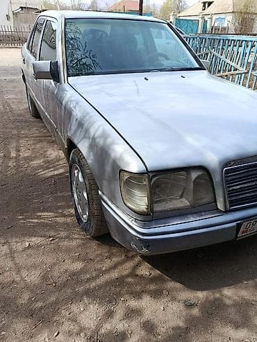 audi тт: Mercedes-Benz W124: 1994 г., 2 л, Кол менен иштөөчү, Бензин, Седан — 3