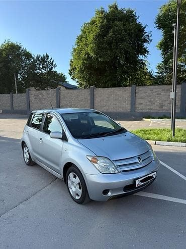 Toyota Ist: 2003 г., 1.3 л, Автомат, Бензин, Хэтчбэк
