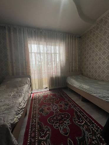 rent flat: 2 комнаты, 50 м², 104 серия, 1 этаж — 3