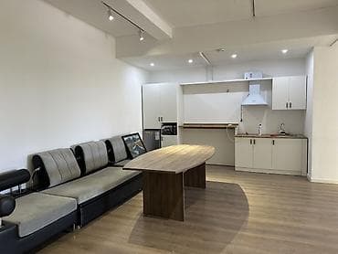 комната студия: Светлое многофункциональное помещение open-space с встроенной мебелью — 4