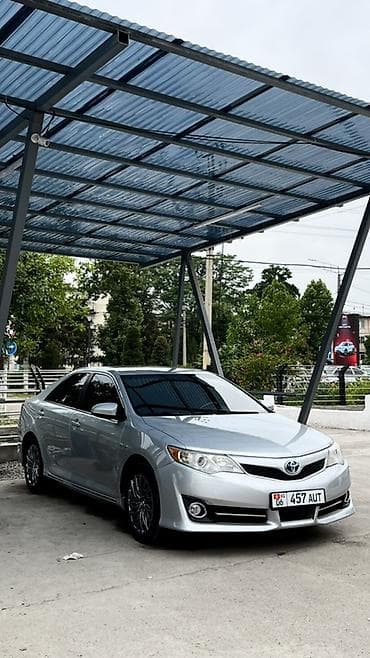 211 е500: Toyota Camry: 2014 г., 2.5 л, Автомат, Гибрид, Седан — 2