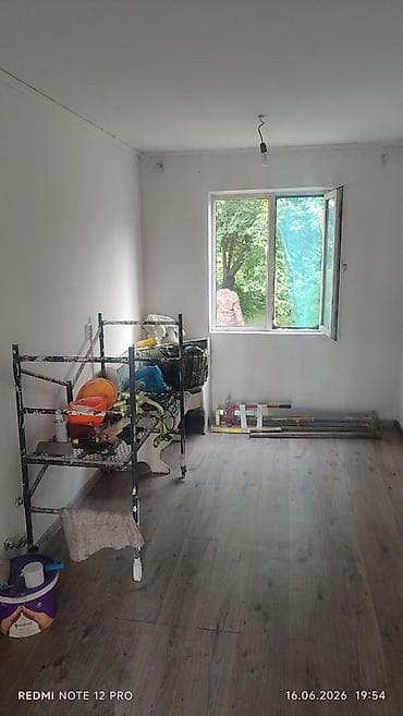 Үйлөр: 🏡 Продается 1комн.времянка ж/м Ала-Тоо 2 🏡Площадь дома: 30 м²,площадь — 6