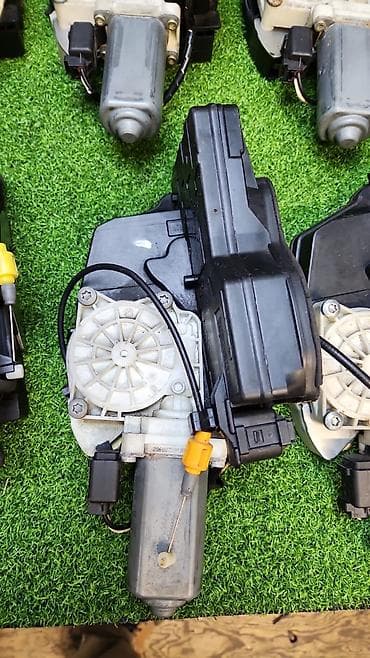 audi a80: Замки с доводчиком е65 е66 —7 169 237 7 169 236 —7 910 Год 2005 В — 7