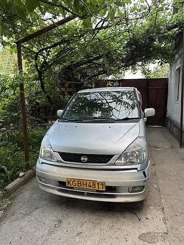 Nissan Serena: 2000 г., Минивэн