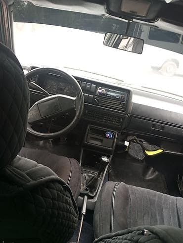 Транспорт: Volkswagen Jetta: 1991 г., 1.4 л, Механика, Бензин, Седан — 3