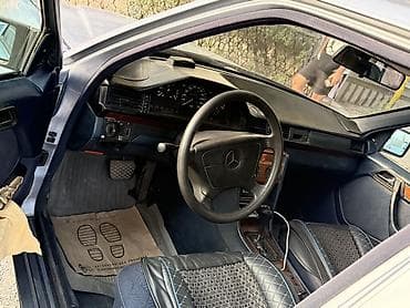 Mercedes-Benz W124: 1994 г., 2.2 л, Автомат, Бензин, Седан — 8