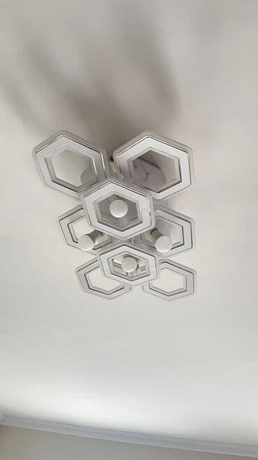 Продаю люстру почти новый купили за 9500 сома длина где то 70/80 см at lalafo.kg Продаю люстру почти новый купили за 9500 сома длина где то 70/80 см