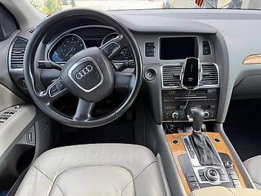 каленное стекло: Audi Q7: 2010 г., 3.6 л, Автомат, Бензин, Кроссовер — 8