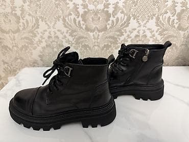 Черные женские ботинки на массивной подошве. Ни разу не носили. 36