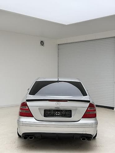 Mercedes-Benz E-Class: 2002 г., 5 л, Автомат, Бензин, Седан