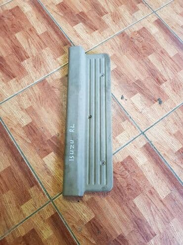 Решетка радиатора Isuzu Б/у, Оригинал