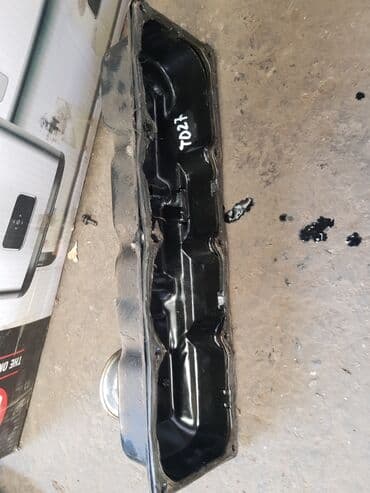 купить нисан сани: Nissan Terrano Td27, крышка клапанов. Ниссан Террано тд27. Клапанная — 2