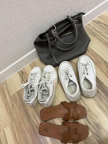 За все ❗️ Размер 35-36Комплект из аксессуаров и обуви: - - Кеды