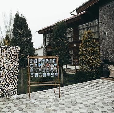 Фотобутофория: Аренда Деревянная стойка-экспозиция для фотографий/карточек Фотозона — 1