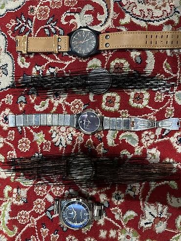 nine west: Часы на продажу по 200 сом каждый 
Состояние как на фото — 1