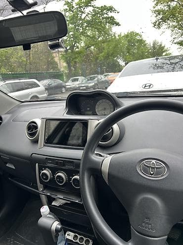 prius v: Toyota Ist: 2003 г., 1.3 л, Автомат, Бензин — 6