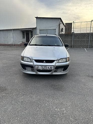 Mitsubishi Space Star: 2003 г., 1.3 л, Механика, Бензин, Универсал