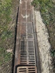 урны для мусора уличные металлические цена: Ливневая решетка Сливные решетки Водоотводные решетки с уголками ! — 1