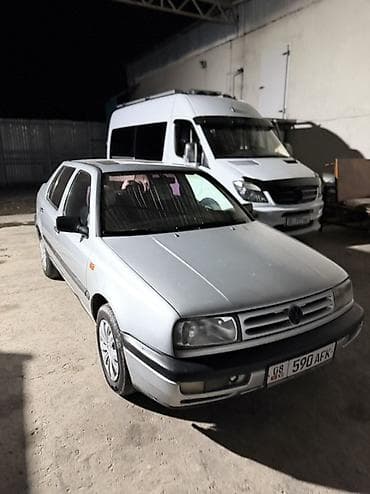 Унаа сатуу: Volkswagen Vento: 1994 г., 1.8 л, Кол менен иштөөчү, Бензин, Седан — 8
