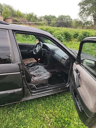 Транспорт: Volkswagen Passat Variant: 1990 г., 1.8 л, Механика, Бензин, Универсал — 8