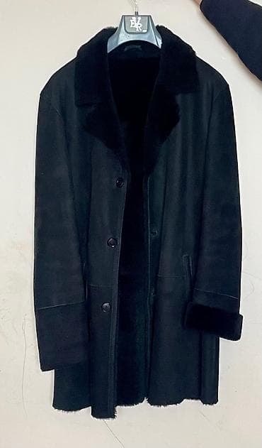 Дубленка из овчины, натуралка, слегка приталина, черная, карманы на