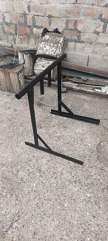 Настенный металлический турник (чёрный) высокого качества, 85см