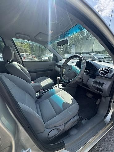 Транспорт: Mazda Demio: 2003 г., 1.3 л, Автомат, Бензин, Хэтчбэк — 6