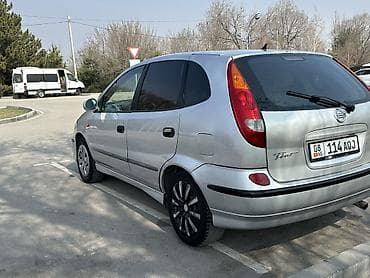 Nissan: Nissan Tino: 2003 г., 1.8 л, Механика, Бензин, Хэтчбэк — 4