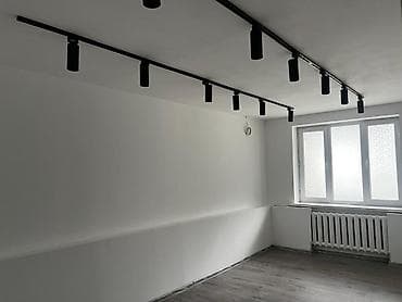 Коммерциялык мүлк: Кеңселерди ижаралоо, 230 м², Менчик үйдө, 1-катар, Өзүнчө ашканасы менен, Өзүнчө кире бериши менен — 1