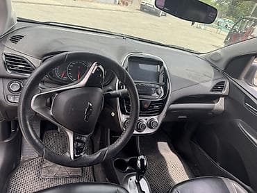 shevrolet gentra: Chevrolet Spark: 2017 г., 1 л, Вариатор, Бензин, Хэтчбэк — 5