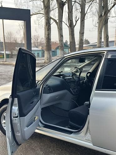 прадо 470: Toyota Opa: 2001 г., 2 л, Автомат, Бензин, Хэтчбэк — 7