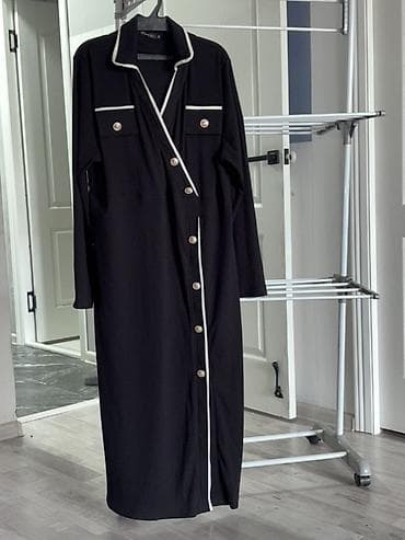 Платье большого размера Платье-халат черного цвета в стиле