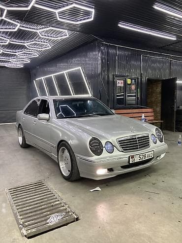 210 mers: Mercedes-Benz E-Class: 2001 г., 2.7 л, Автомат, Дизель, Седан — 1