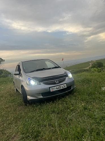 срочно хонда фит: Honda Fit: 2004 г., 1.3 л, Автомат, Бензин, Хэтчбэк — 1