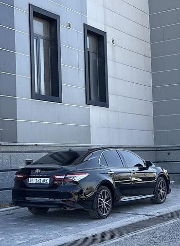 плафон на камри 35: Toyota Camry: 2021 г., 2.5 л, Автомат, Бензин, Седан — 7