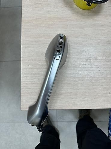 r17 4100: Передняя левая дверная ручка Дверная ручка Hyundai Б/у, Оригинал — 4