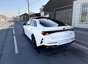 arizzo 8: Kia K5: 2022 г., 2 л, Автомат, Газ, Седан — 2
