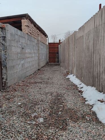 ош земельный дом: 24 кв. м, 1 бөлмө, Забор, тосулган — 1