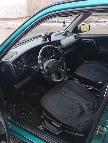 gs300 2005: Volkswagen Golf: 1993 г., 1.8 л, Механика, Бензин, Хэтчбэк — 5