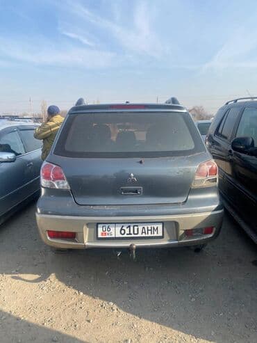 Mitsubishi Outlander: 2004 г., 2 л, Механика, Газ, Внедорожник
